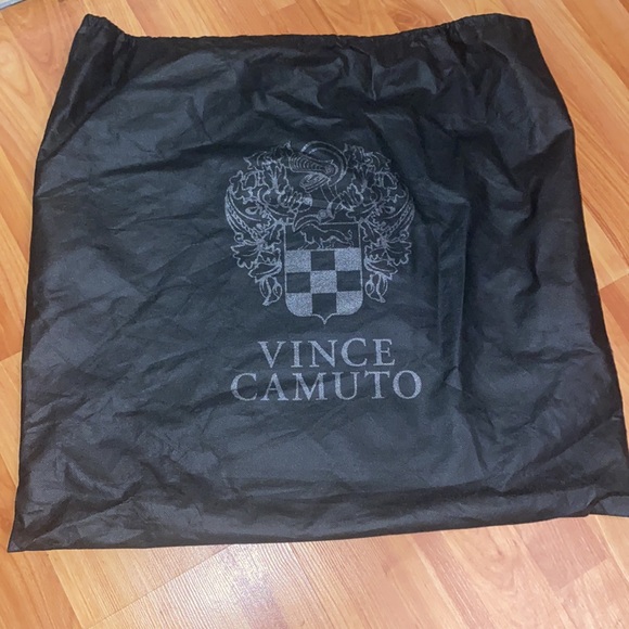 Vince Camuto Tote Bag w/abstract watermelon pattern - Picture 7 of 7